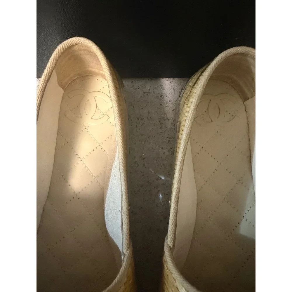 Chanel Raffia PVC CC Logo Espadrilles Beige Woven Straw Flats Slip On Shoes